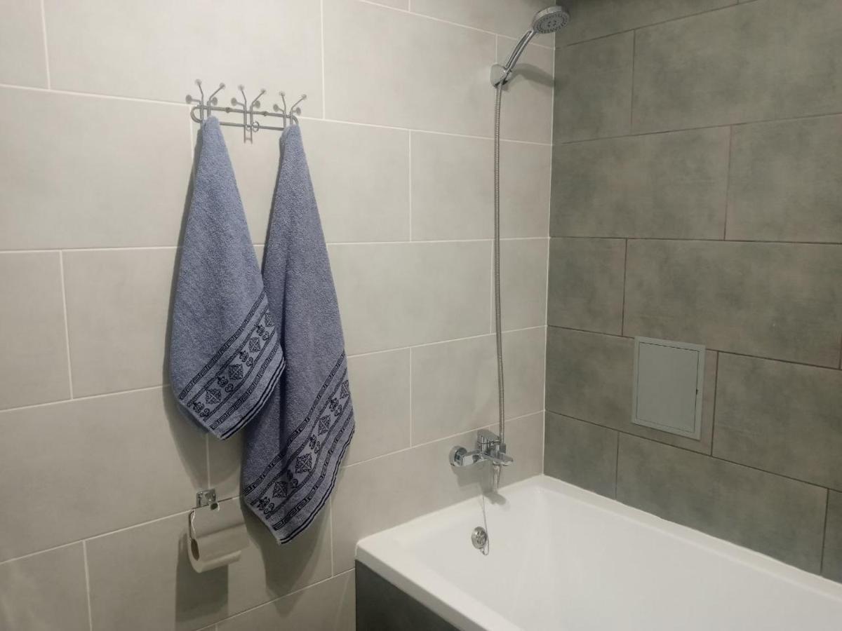 Apartment Edelweiss Oujhorod Extérieur photo