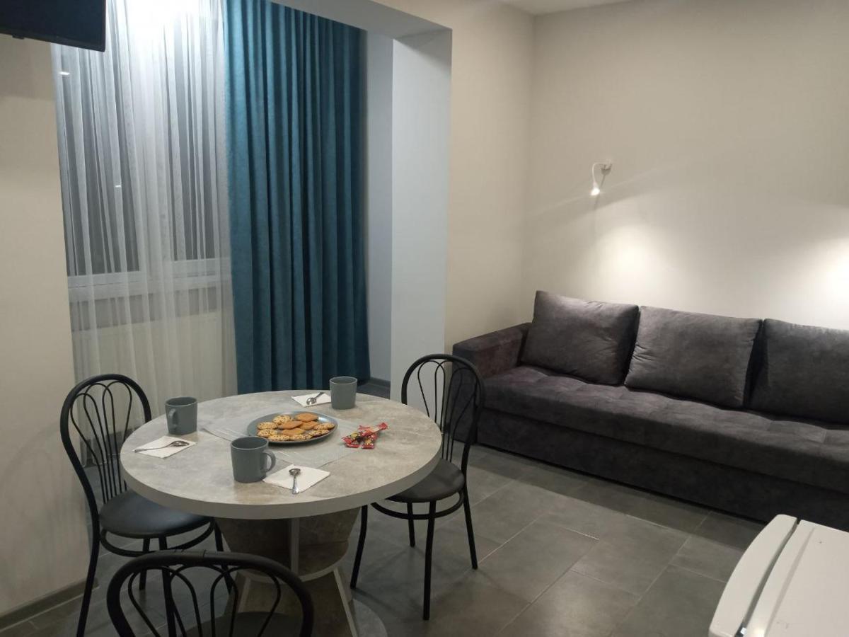 Apartment Edelweiss Oujhorod Extérieur photo