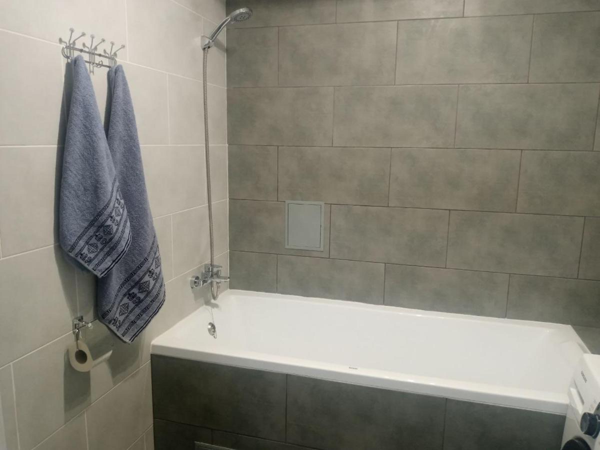 Apartment Edelweiss Oujhorod Extérieur photo